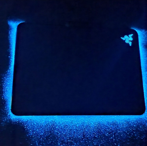 Razer Firefly Hard Mouse Pad - Picture 6 of 8